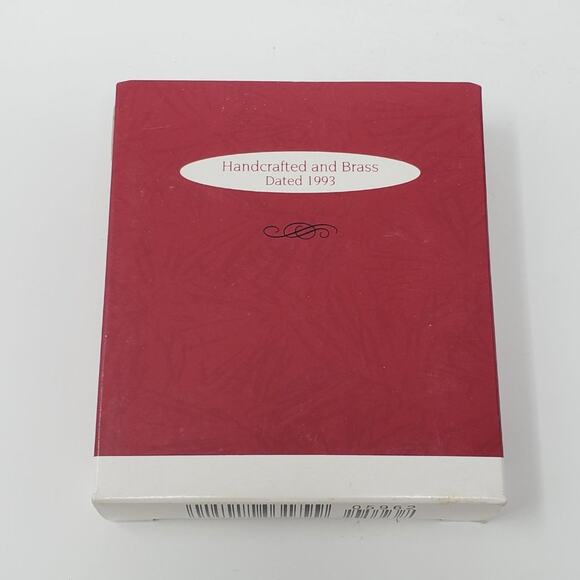 1993 Hallmark Special Dog Handcrafted Brass Keepsake Holiday Christmas Ornament. - Picture 3 of 6